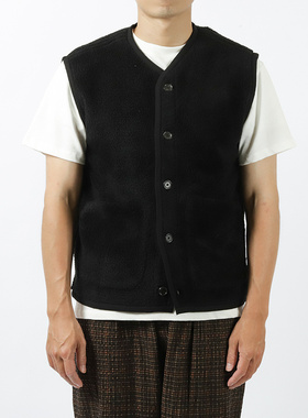 Universal Works轻量绒毛排扣大口袋包边保暖背心黑色