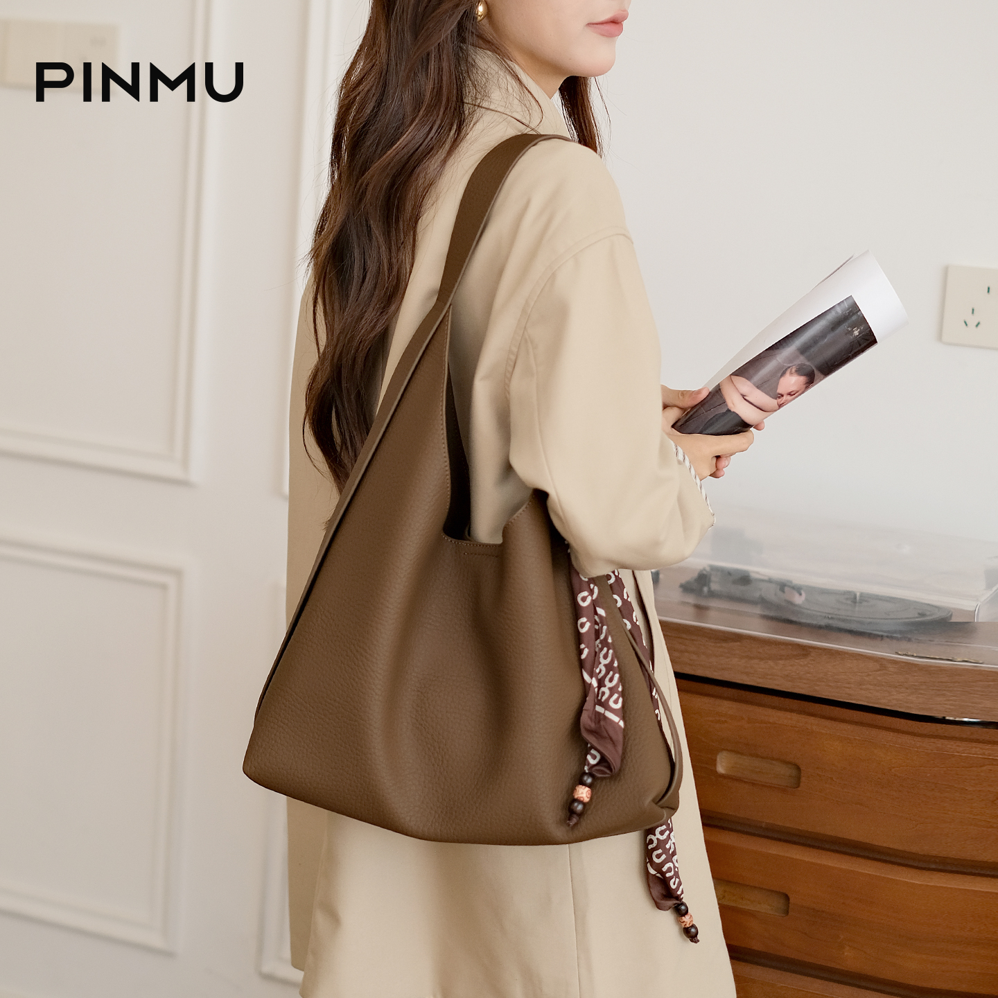 大容量手提百搭2025秋冬新款时尚