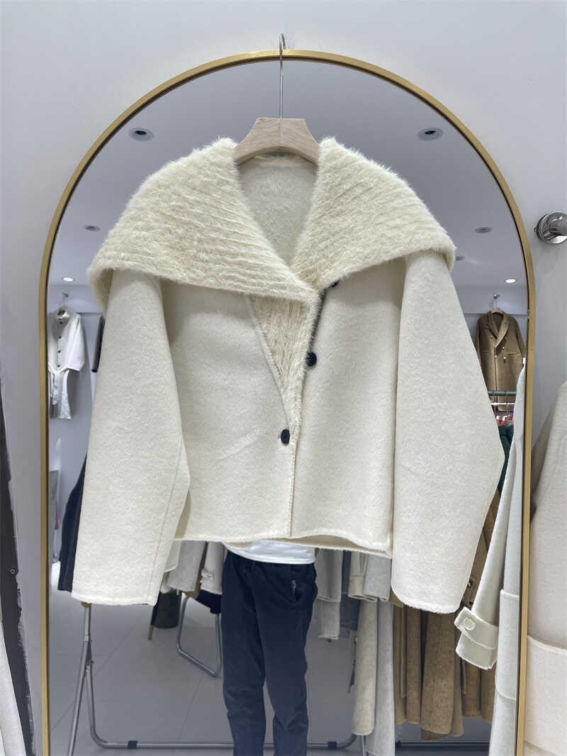 撞色反季2024新款毛呢外套小香风