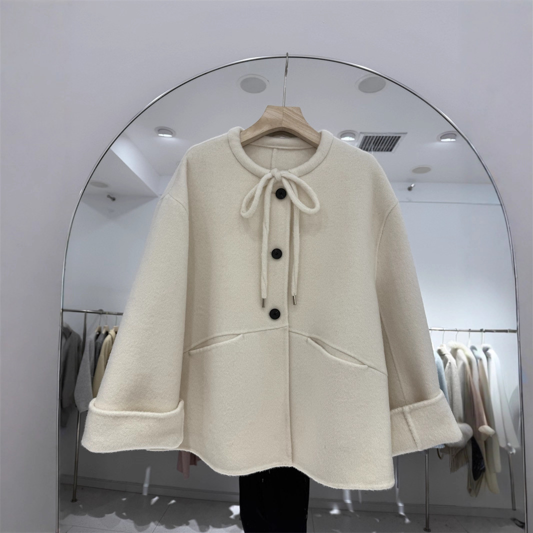 2025秋冬新款韩版蝴蝶结羊绒大衣女短款仿羊毛外套设计感