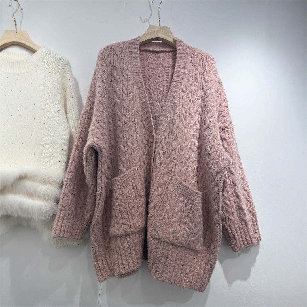 韩系早秋季白色麻花毛衣早秋氛围感宽松慵懒风加厚针织开衫