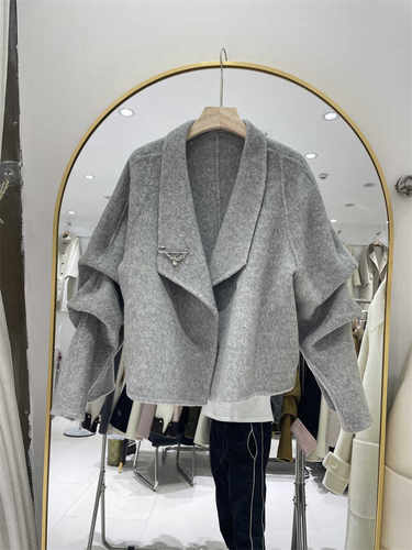 宽松欧洲站香蕉袖韩版外套洋气