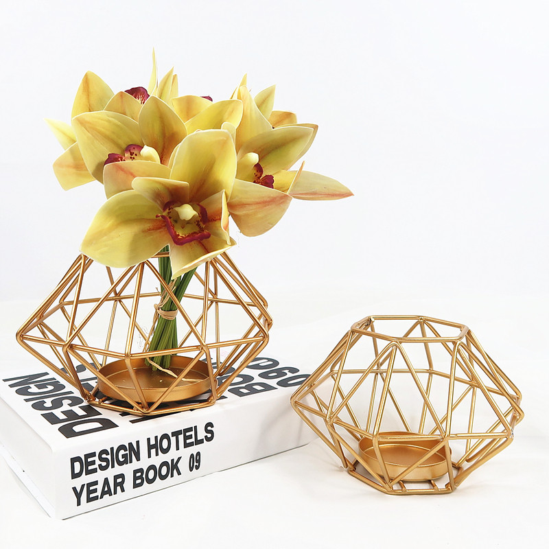 北欧简约创意几何铁艺蜡烛台摆件浪漫餐桌家居装饰艺术品拍摄道具在类目 家居饰品, 摆件中 - 来自Buy2taobao.com提供专业的淘宝代购服务