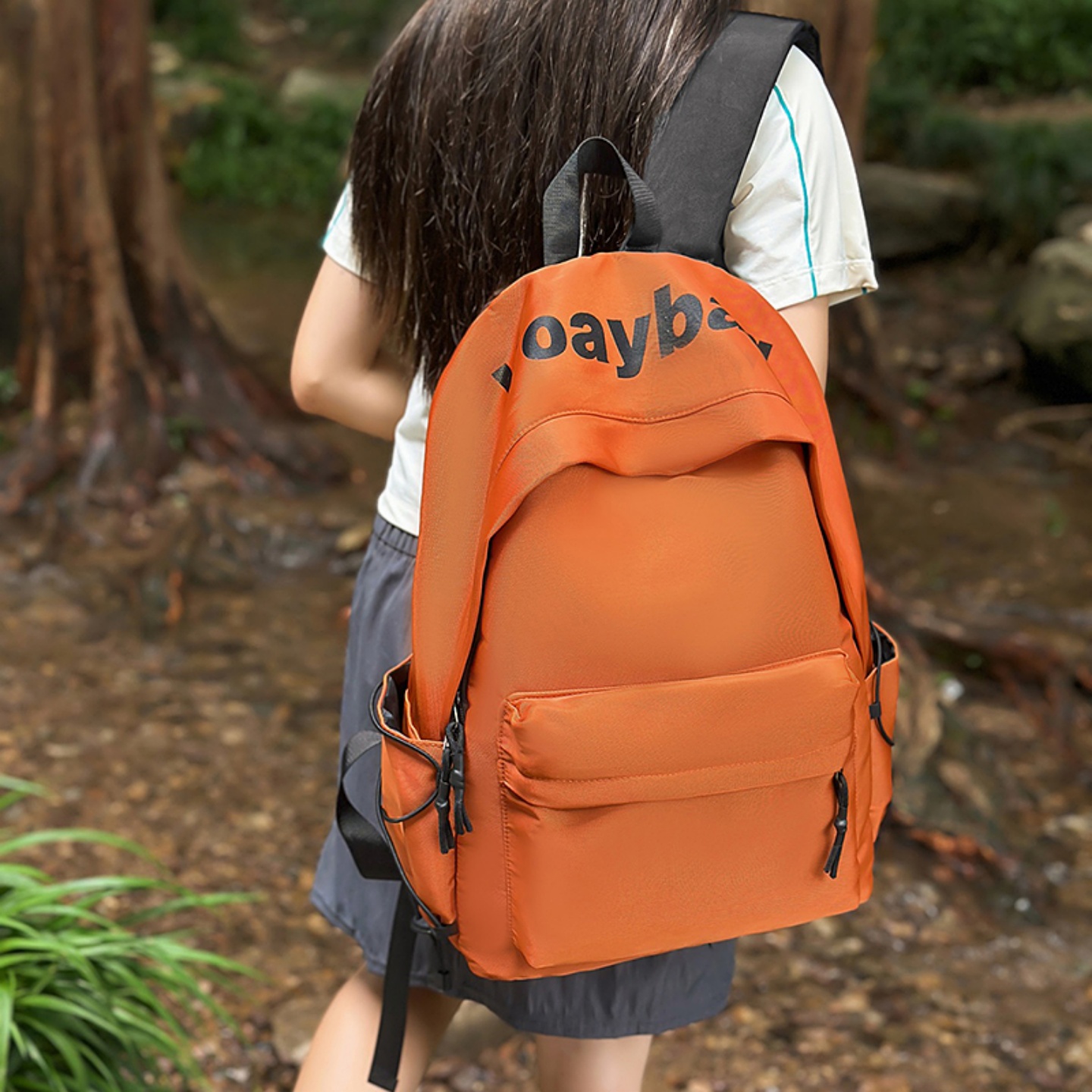 户外双肩包男女大学生轻便大容量