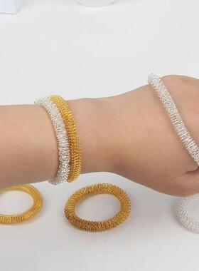跨境弹簧钢圈手环装饰经络活动弹簧金色银色手腕按摩弹簧减压玩具