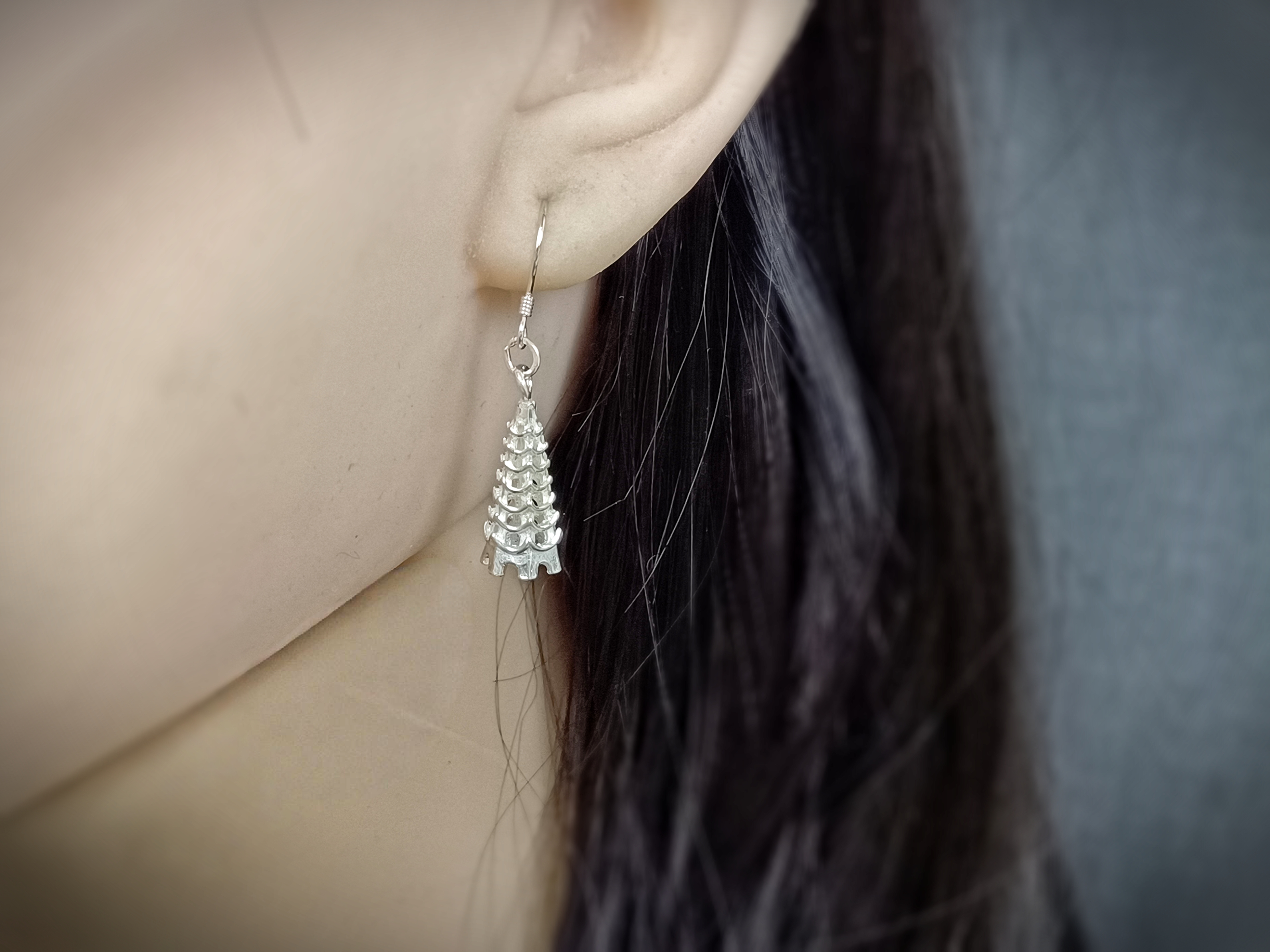 999足银纯手工侗寨宝塔耳环女小众设计时尚2025年新款潮个性耳饰