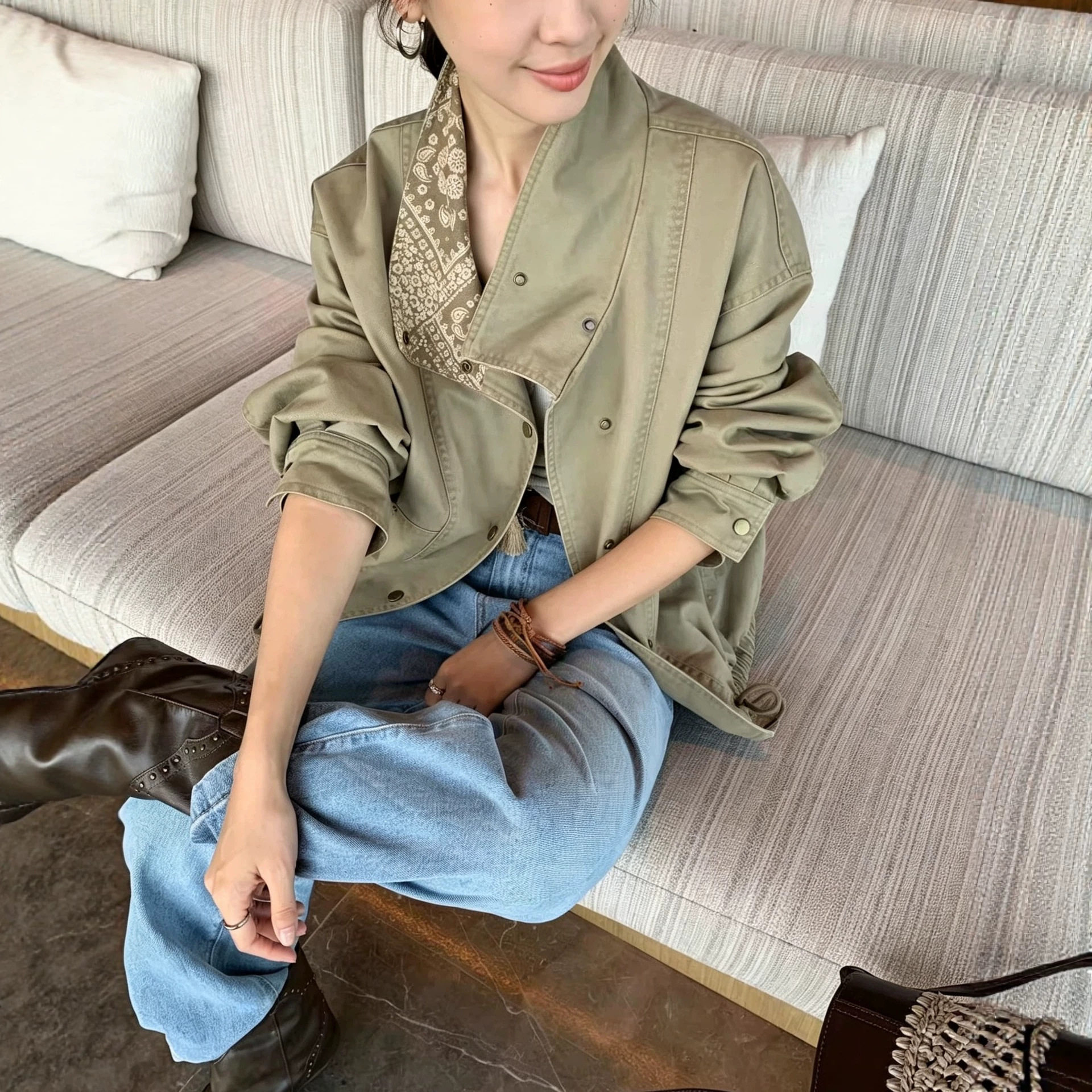 十三行品质高货2026秋季新款短慵懒松弛感下摆抽绳立领风衣外套女