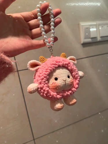 DIY粉色羊咩咩小羊羔毛线钩织可爱挂件卡通手工礼物材料包成品