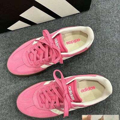 阿迪达斯adidas男女款BARREDA粉德训复古运动鞋板鞋休闲鞋 JQ4237