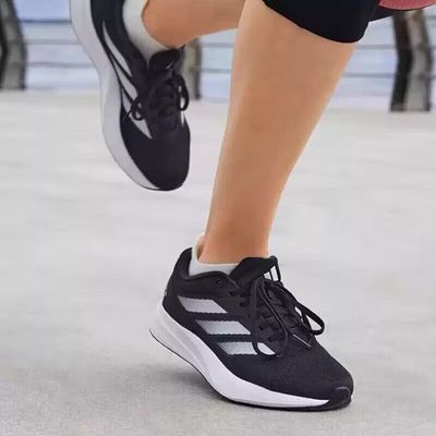 阿迪达斯adidas男女款黑白轻便透气舒适运动鞋休闲鞋跑步鞋ID2704