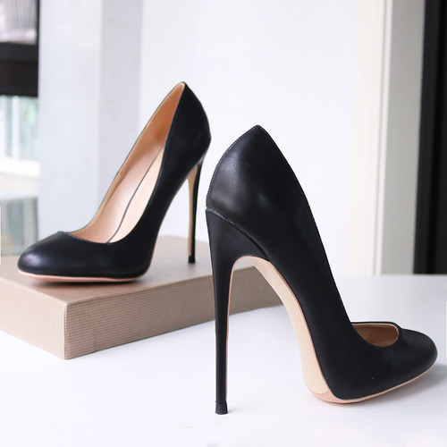 黑色哑光软皮圆头高跟鞋