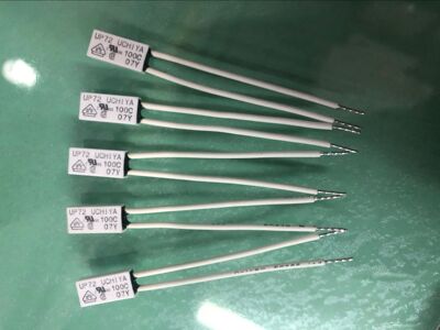 进口温度开关UP72 UCHIYA 100C 常闭温控器100度15X7.3X4mm