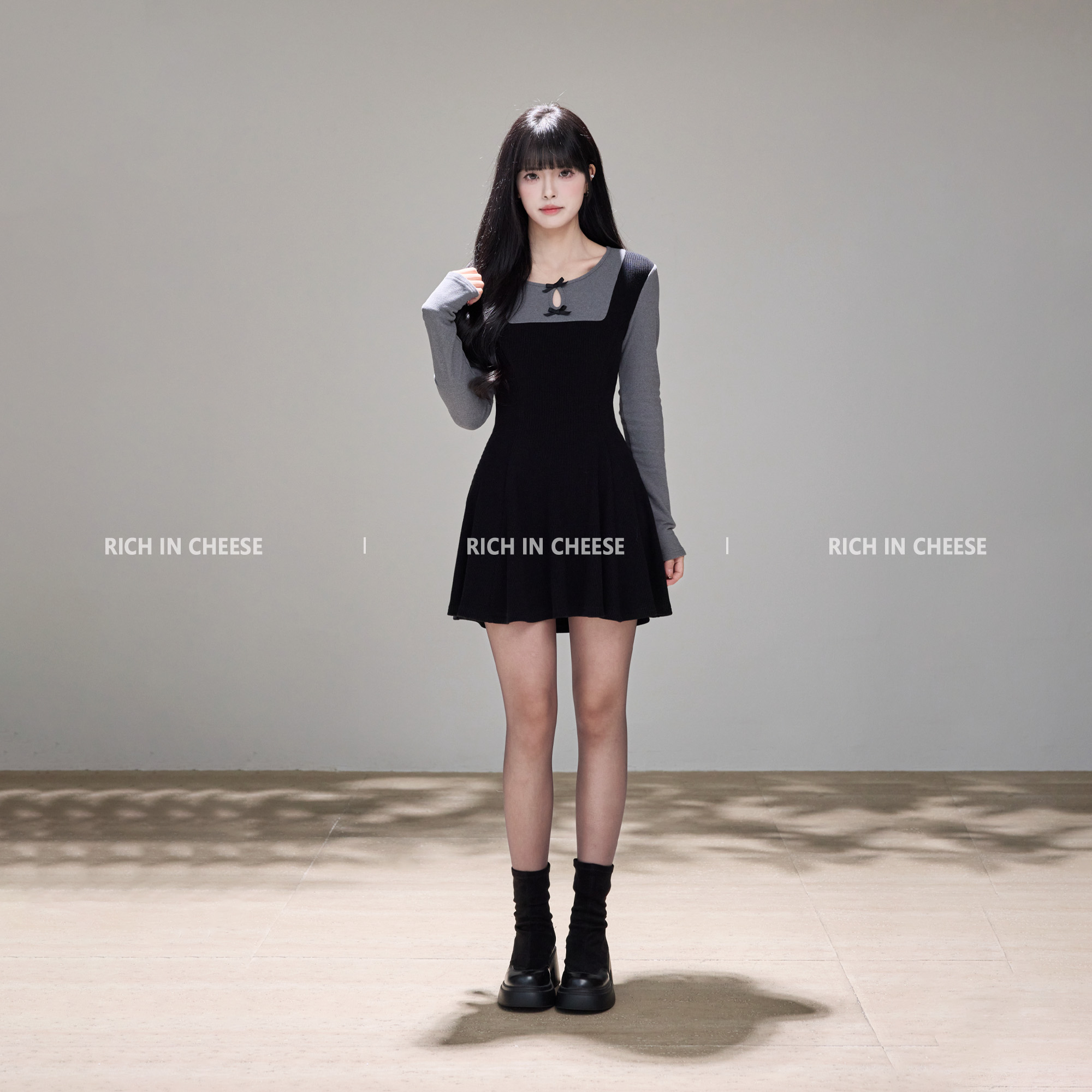 假两件拼接针织弹力收腰连衣裙