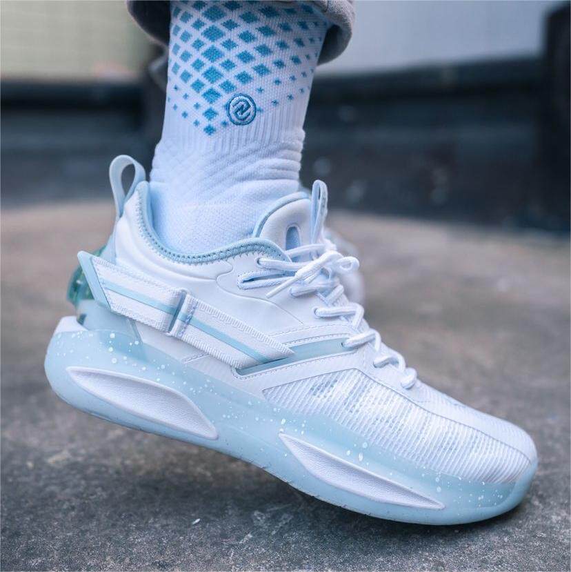 anta/安踏海沃德 gh3 氮科技减震防滑耐磨低帮白色篮球鞋圣诞