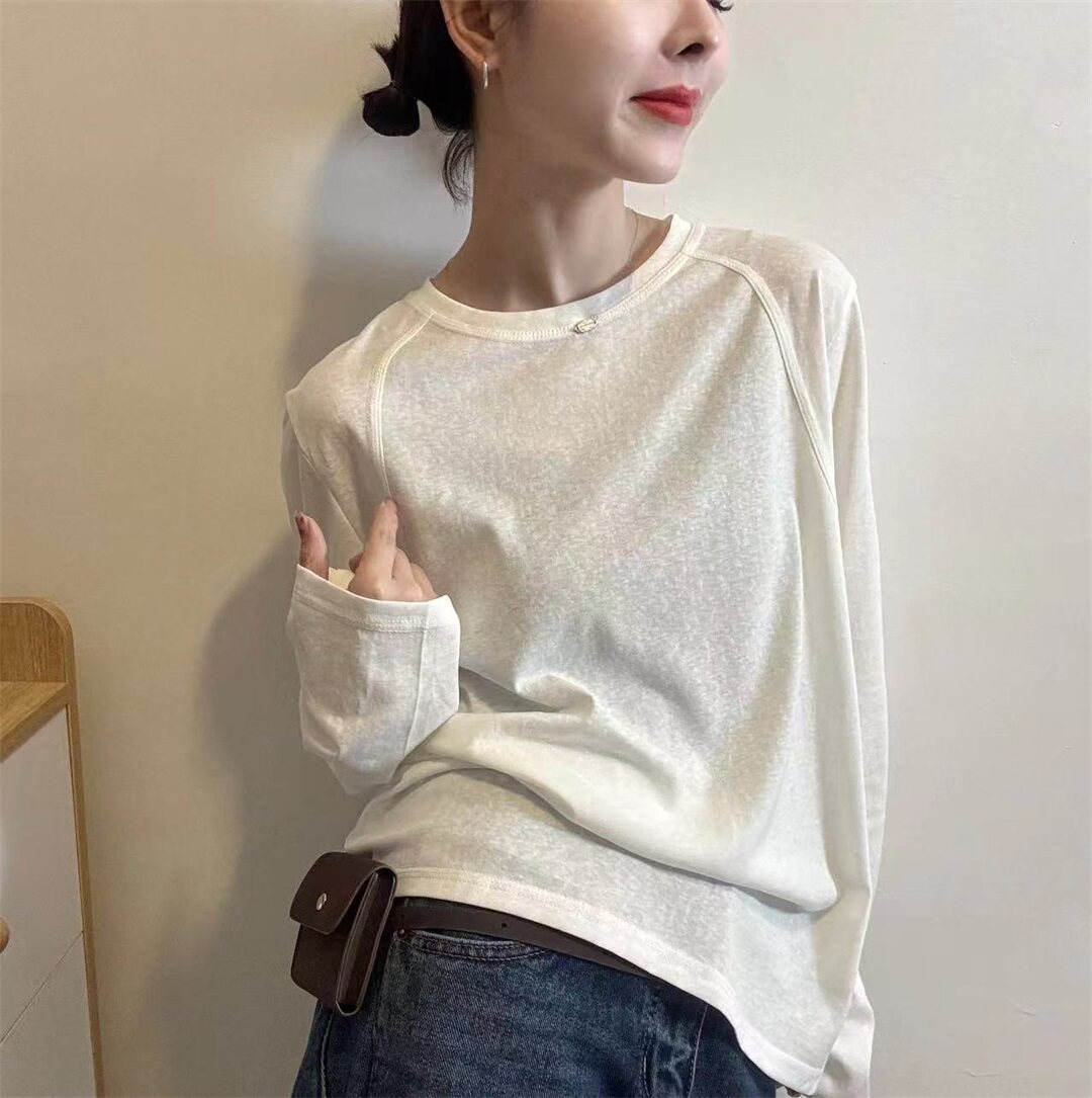 休闲风白色长袖T恤女2026春季新款宽松圆领百搭打底衫上衣31679
