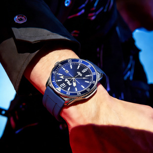 FILA斐乐时尚单历合金手表男学生潮流穿搭2026年新款石英腕表6815