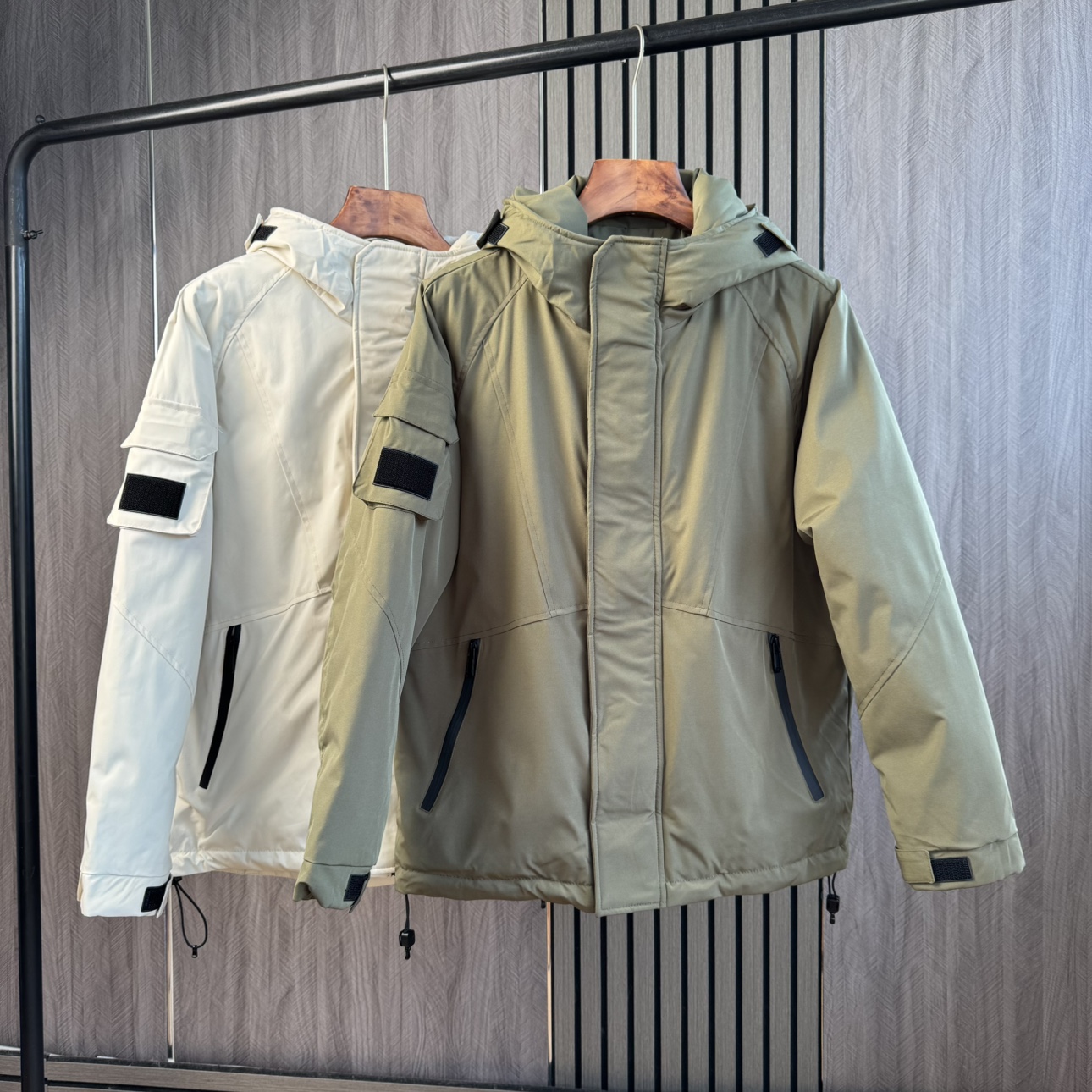 户外防风雨保暖连帽羽绒服外套