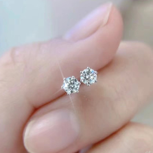 南非真钻钻石耳钉香港珠宝展Pt900镶嵌气质耳钉