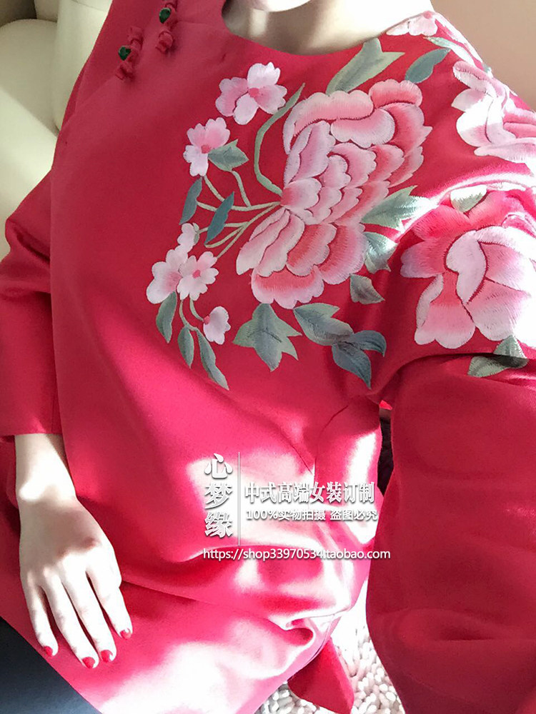 明星同款精工绣花刺绣改良旗袍