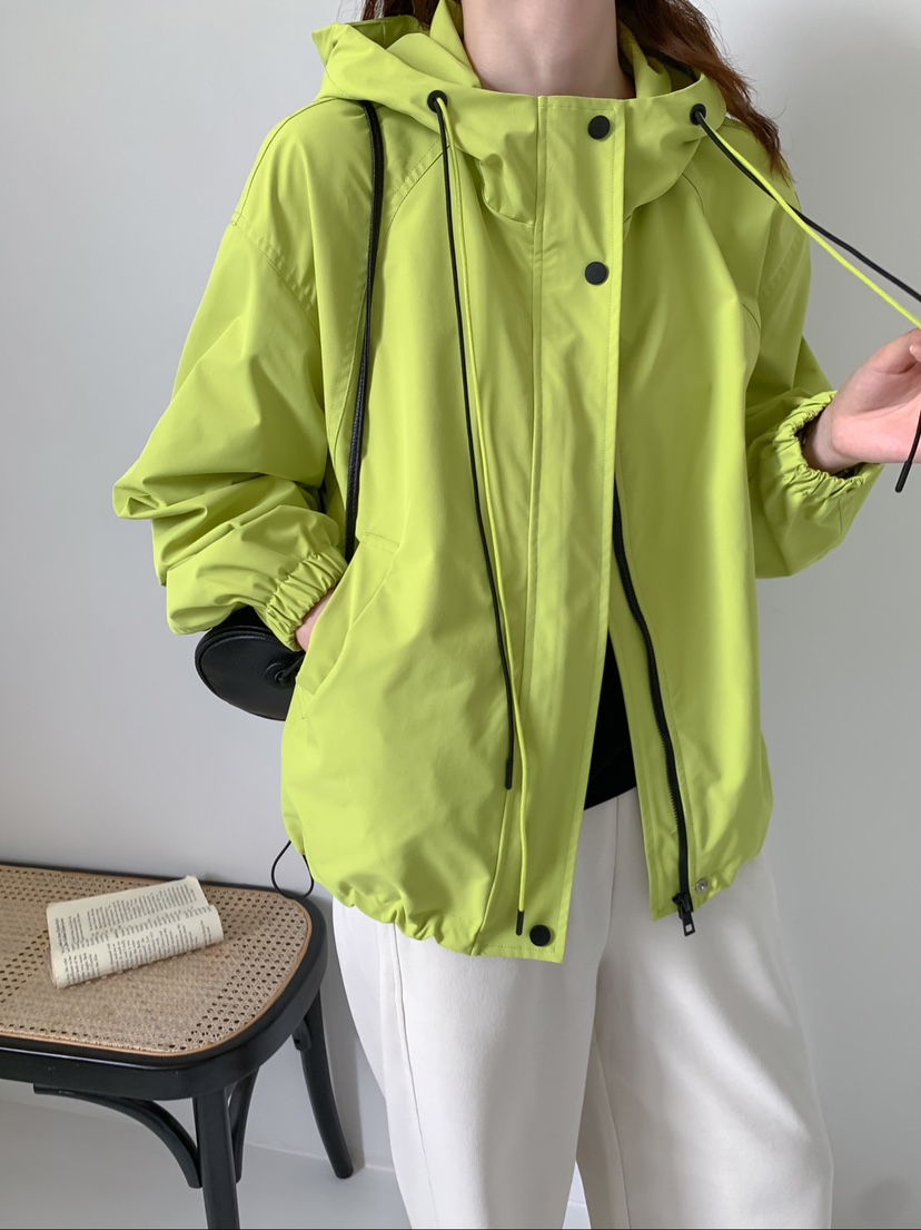 绝dui实穿型~冲锋衣外套女秋季2025新款宽松休闲工装短款连帽风衣