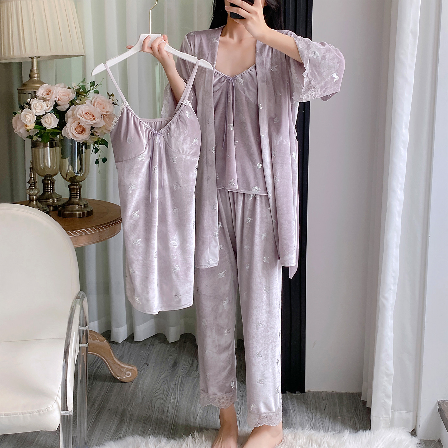 金丝绒四件套睡衣2025新款防凸点带胸垫睡裙袍高级感女人味家居服