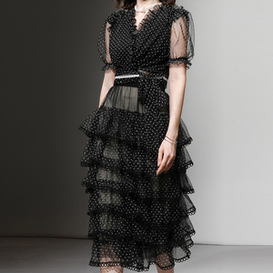 RM9923#夏季新款时尚V领泡泡袖网纱波点黑色上衣+蛋糕半身裙套