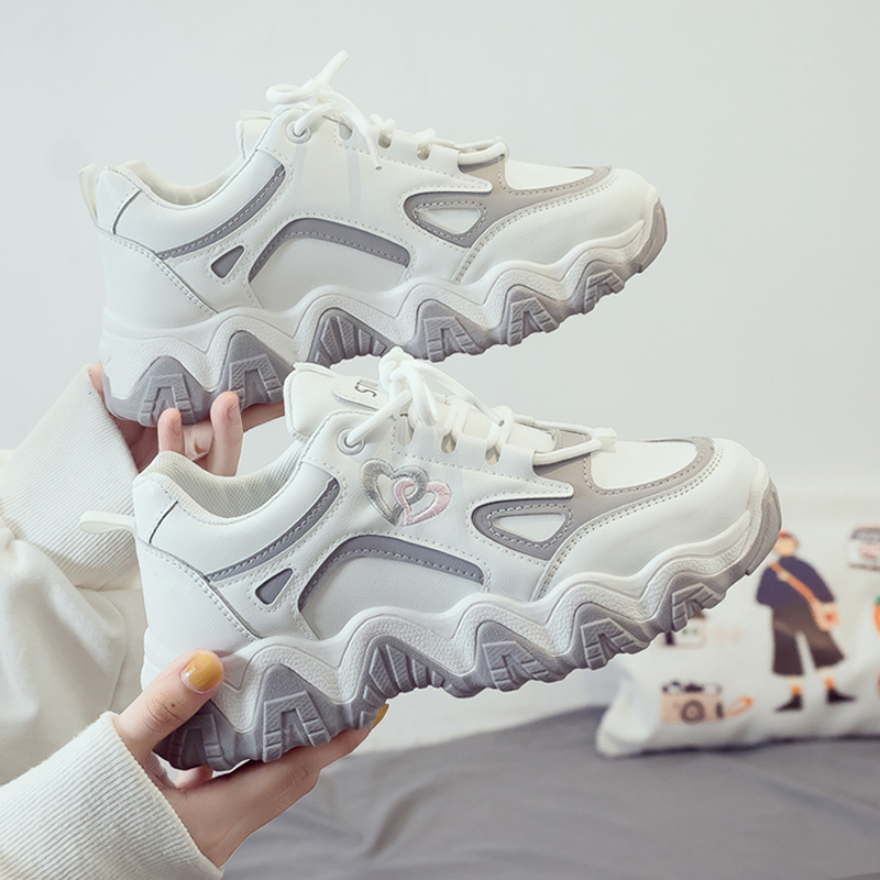 网红春秋季新款老爹超火运动鞋子