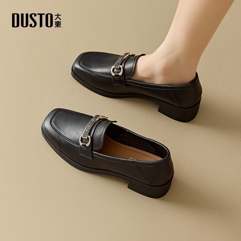 大东简约风中跟粗跟小皮鞋