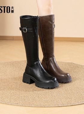 大东骑士靴女鞋2025年冬季新款时尚粗跟高跟侧拉链圆头饰扣D1633