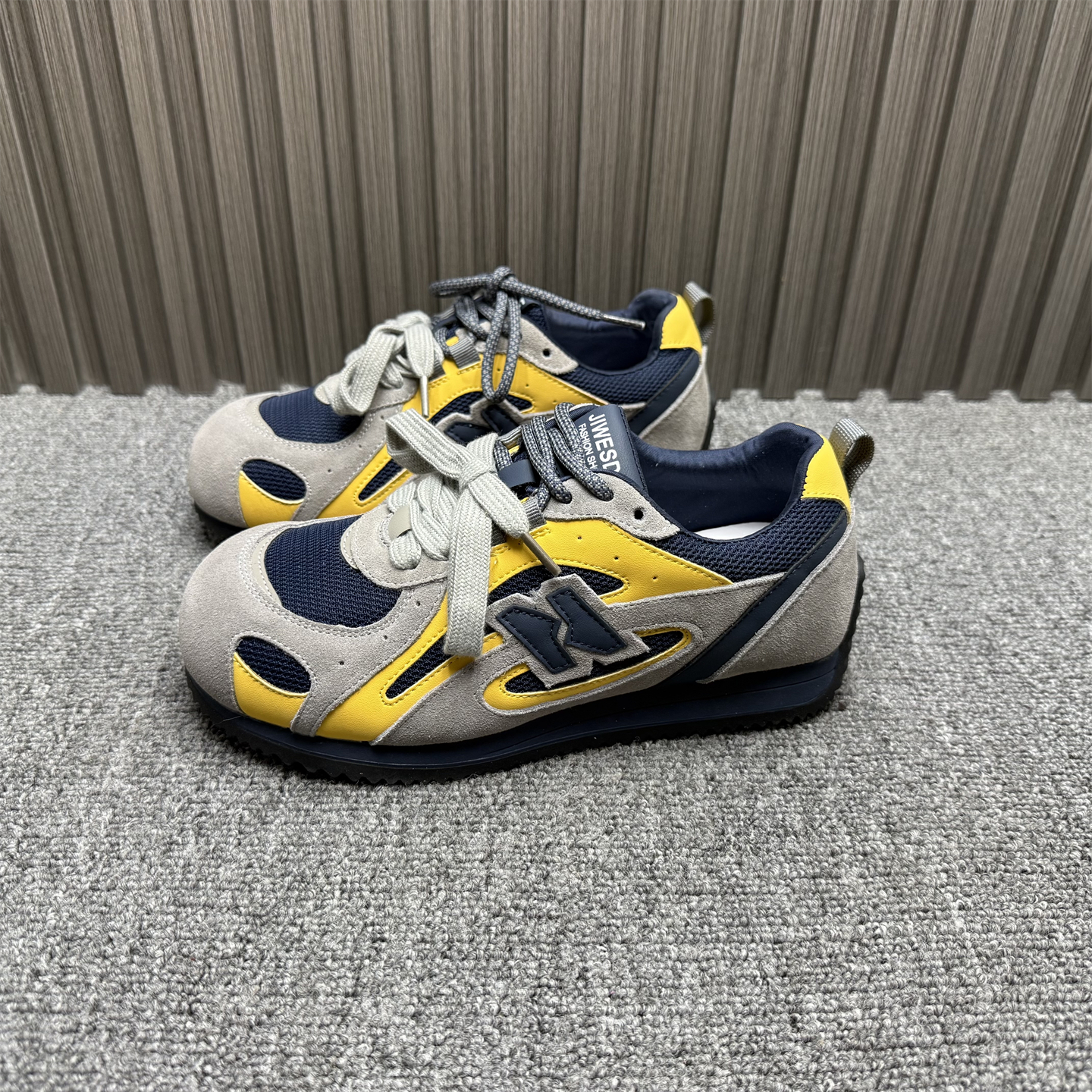 撤柜处理真皮拼色德训鞋女