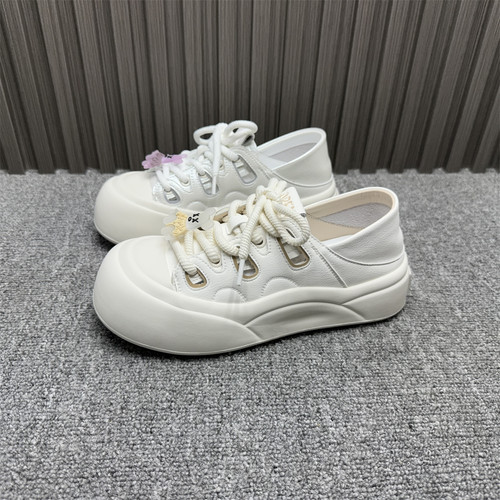 处理真皮两穿透气小白鞋