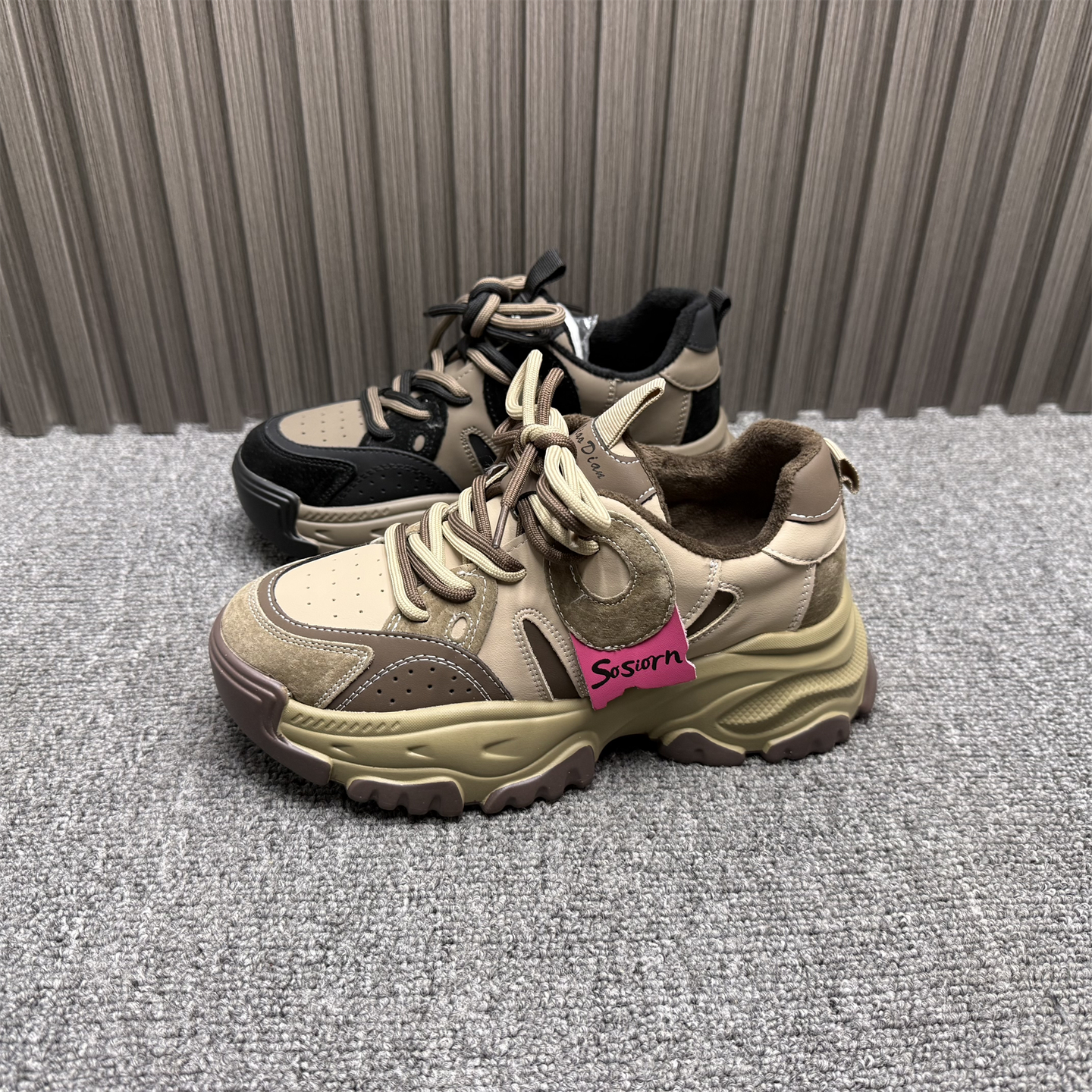 撤柜处理复古厚底老爹鞋女冬季新款加绒保暖松糕底休闲轻便运动鞋