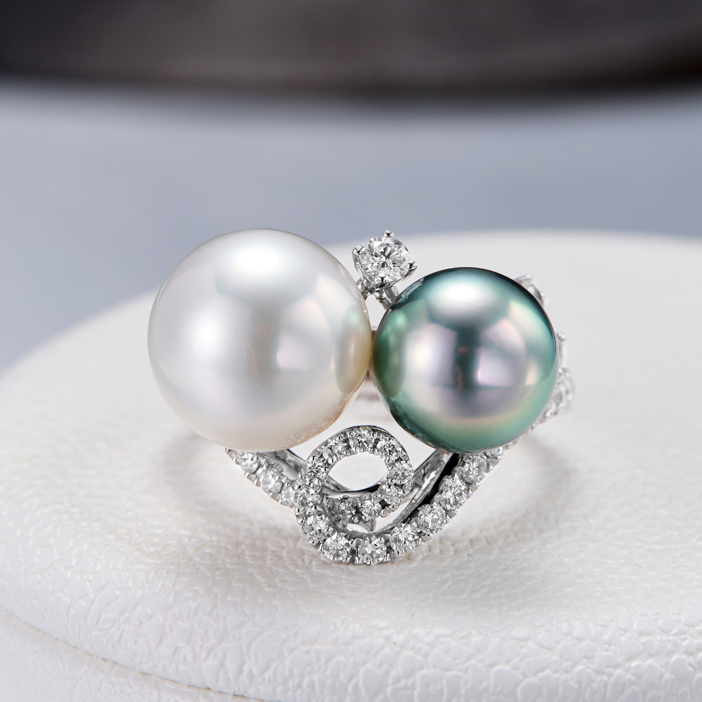 18K金海水珍珠南洋白南洋白戒指8-11mm近圆极微瑕特光+