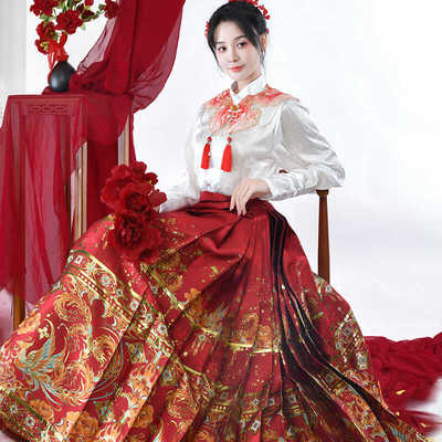 原创重工妆花红色马面裙锦凤婚服