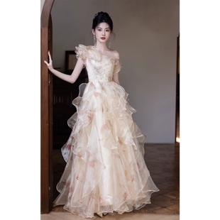出租超仙公主风晚礼服裙女订婚高级感宴会斜肩气质高端轻奢主持人