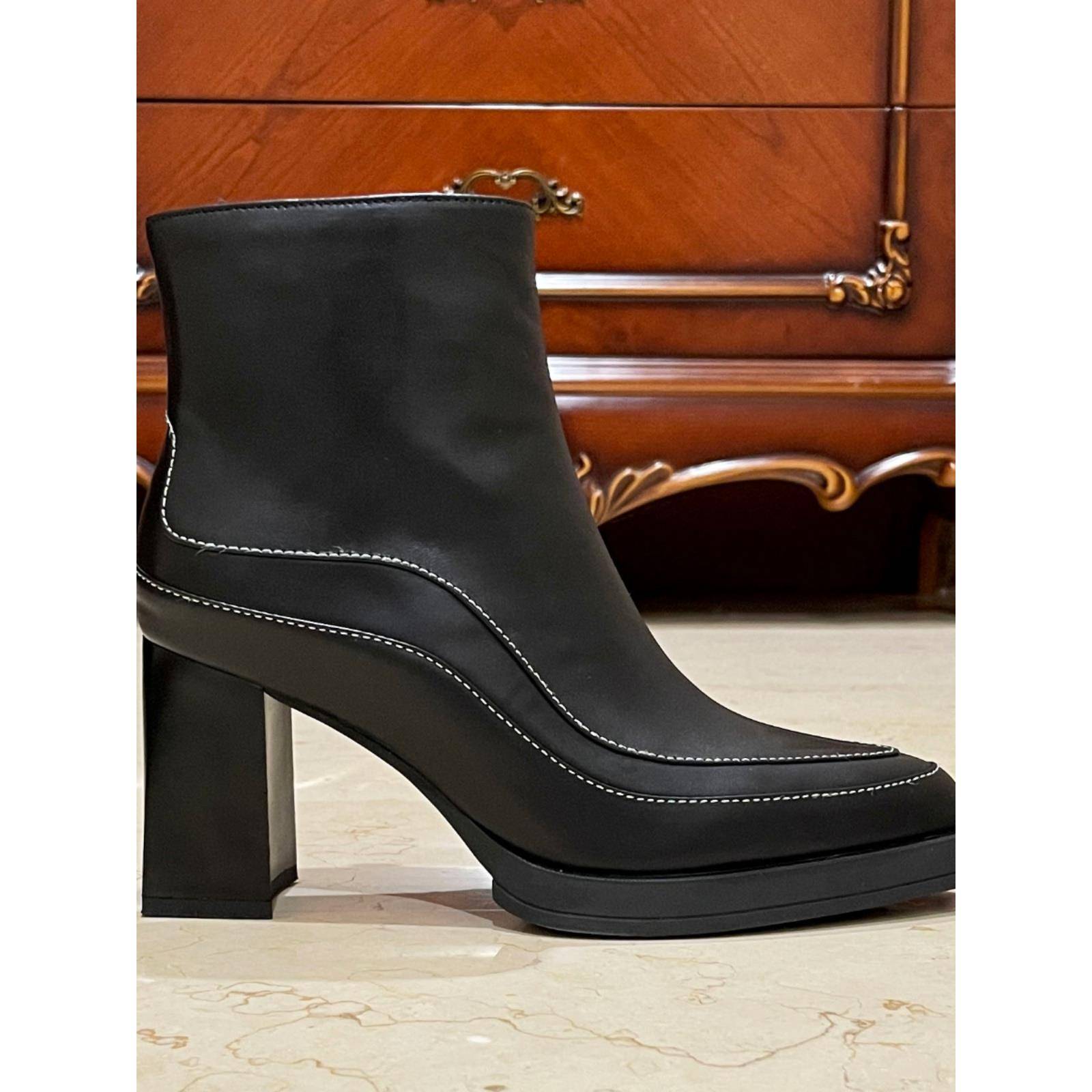 2025秋冬新款粗跟马丁靴女尖头加绒高跟显瘦短靴保暖棉鞋1211e