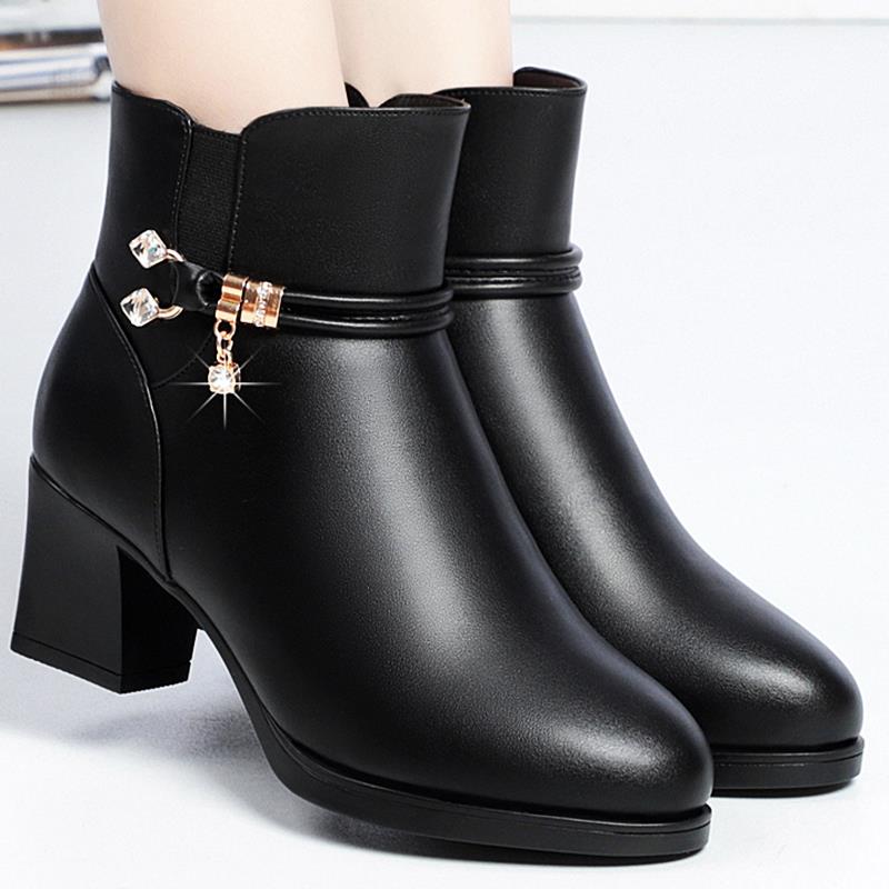 靴子女2025新款爆款软底防滑中年妈妈鞋鞋中老年鞋加绒保暖1102h