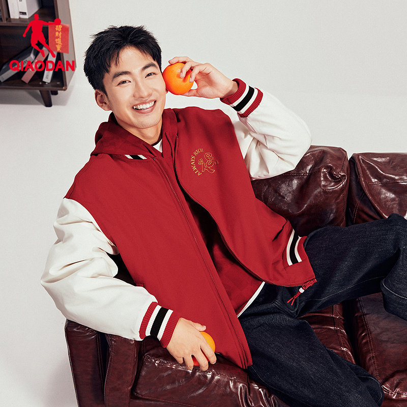乔丹红色棉服男士2026夏季商场同款抗静电日日有财新年款夹克外套