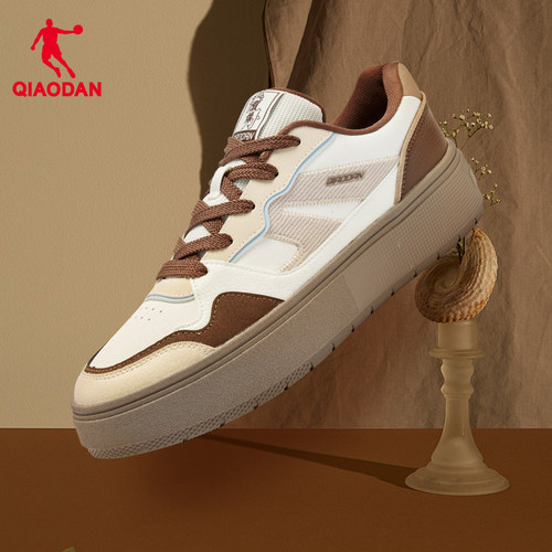 乔丹女款厚底增高运动板