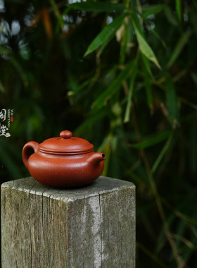 阅山堂 | 大亨仿古 珍稀宝山朱砂红降坡泥 紫砂壶 戚丽云全手工制