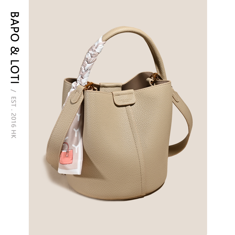 高级感软皮手提水桶包大容量丝巾