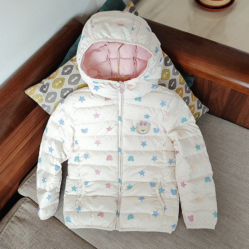 轻薄款女连帽羽绒服洋气时尚