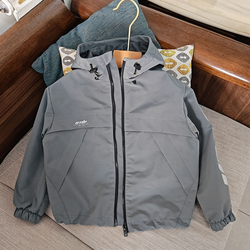 男童连帽夹克2026年春季防风防水字母压胶外套休闲上衣5854776潮