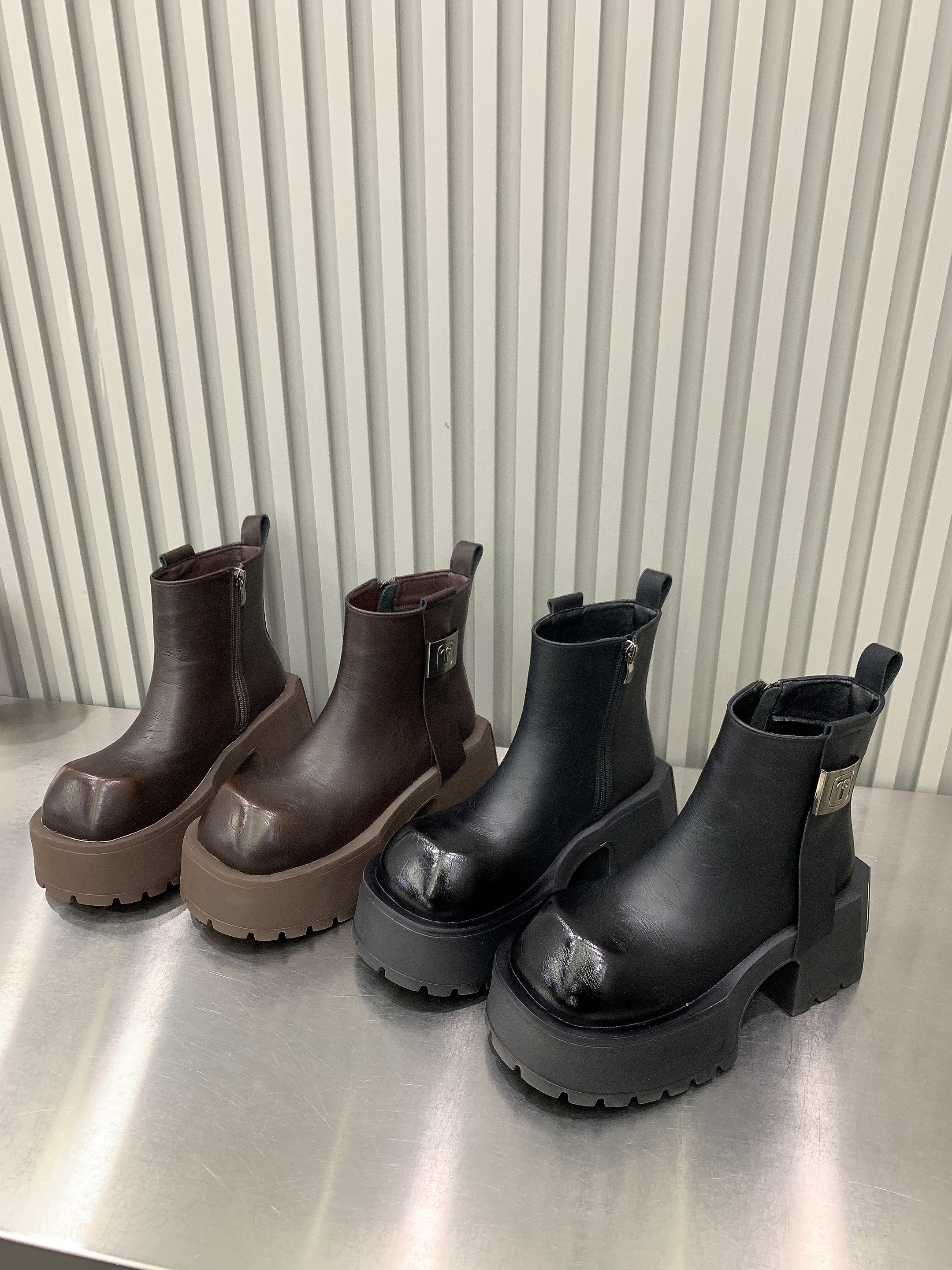 厚底加绒马丁靴女2025新款冬季小个子内增高百搭系带休闲运动松糕