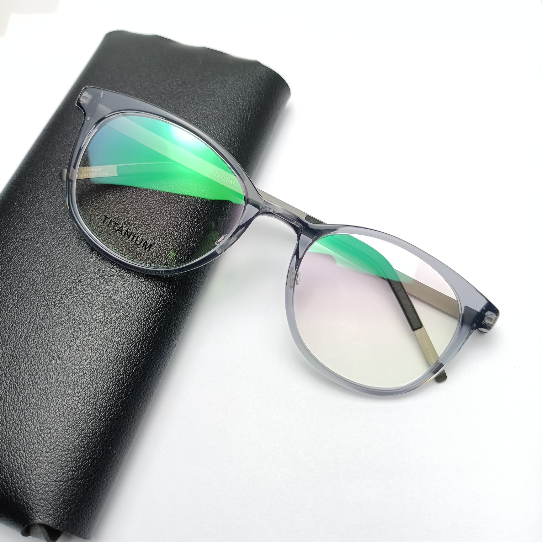 大框板材眼镜哑光无螺丝镜框纯钛