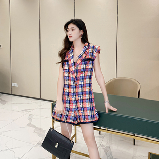 欧货春夏季女装新款水蜜桃女孩小香气质粗花呢双排扣格纹连体短裤