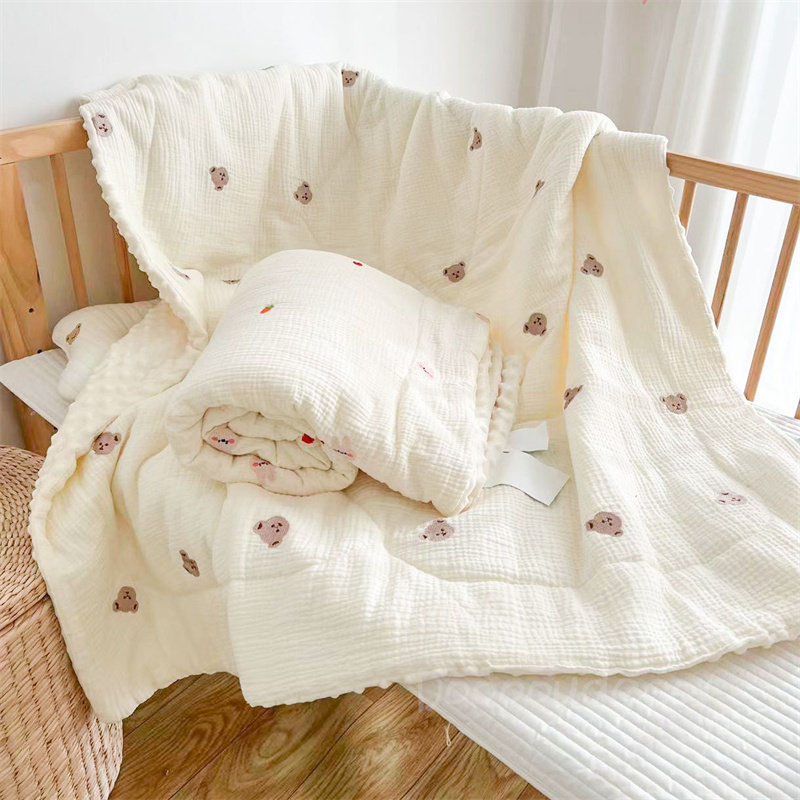 韩国刺绣小熊春秋盖毯空调被大豆纤维豆豆毯棉儿童被子夹棉被