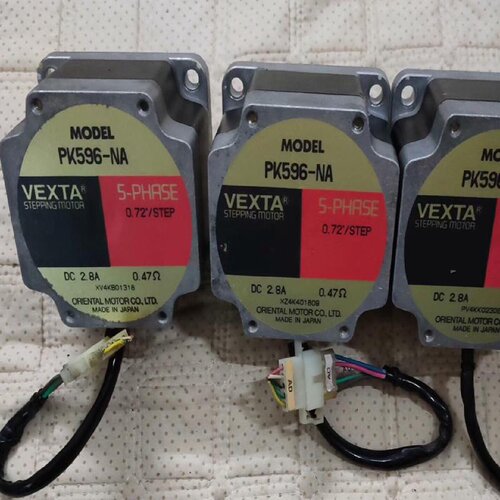 溢价-PK596NAVEXTA东方五相步进马达PK59