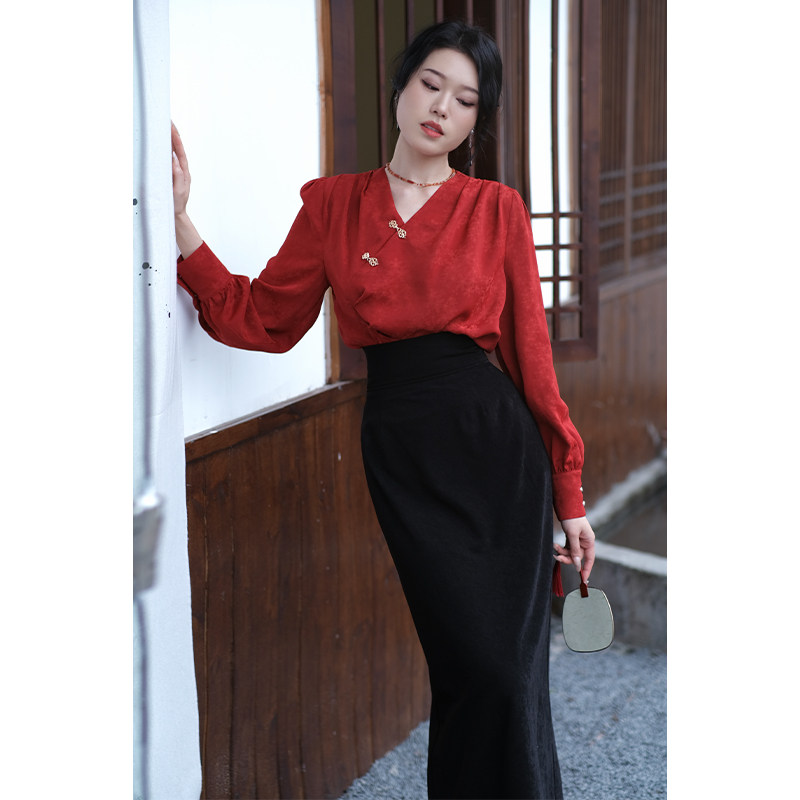 鹿与玫瑰新中式国风红色上衣女士复古长袖衬衫气质高腰半身裙套装