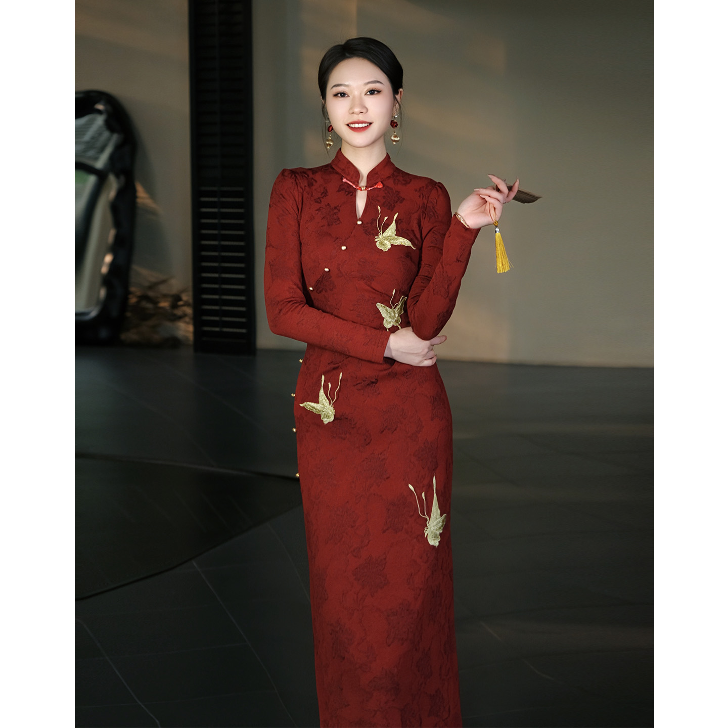 鹿与玫瑰2025新款秋冬新中式国风长袖红色旗袍女气质礼服敬酒服